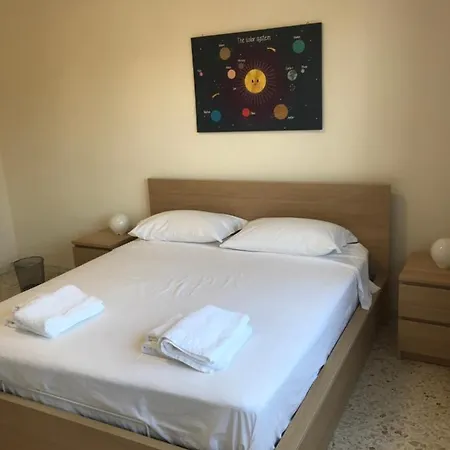 Alojamento de Acomodação e Pequeno-almoço Parco 2 Giugno Bari