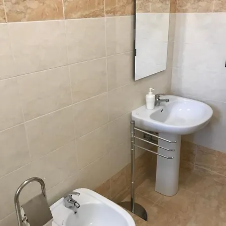 Parco 2 Giugno Alojamento de Acomodação e Pequeno-almoço