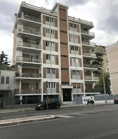 Parco 2 Giugno Готель типу 