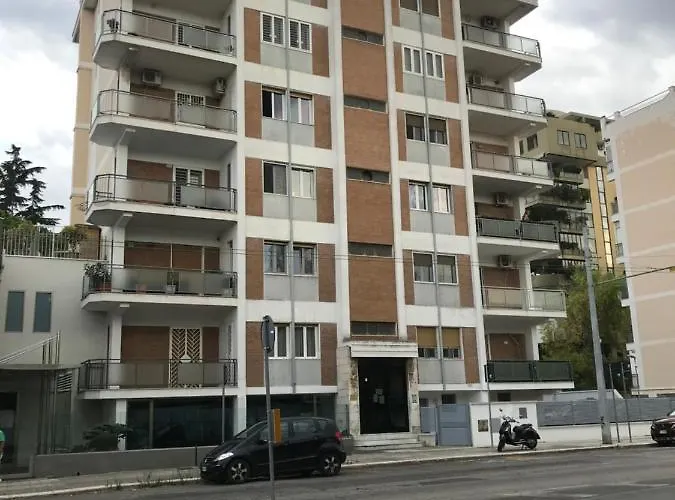 Parco 2 Giugno Frühstückspension Bari