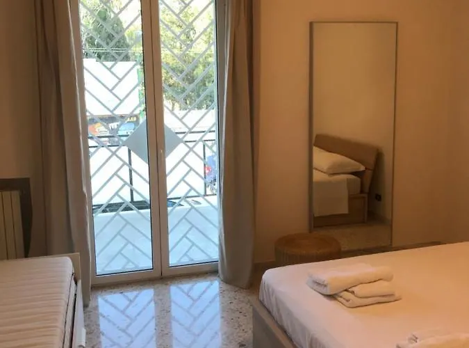 Parco 2 Giugno Frühstückspension Bari