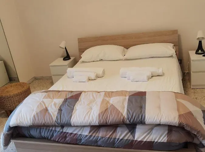 Parco 2 Giugno Frühstückspension Bari